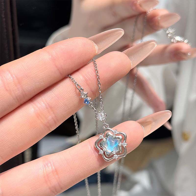 New light luxury versatile ocean heart necklace, high-end design exquisite temperament, give girlfriend friend collarbone chain