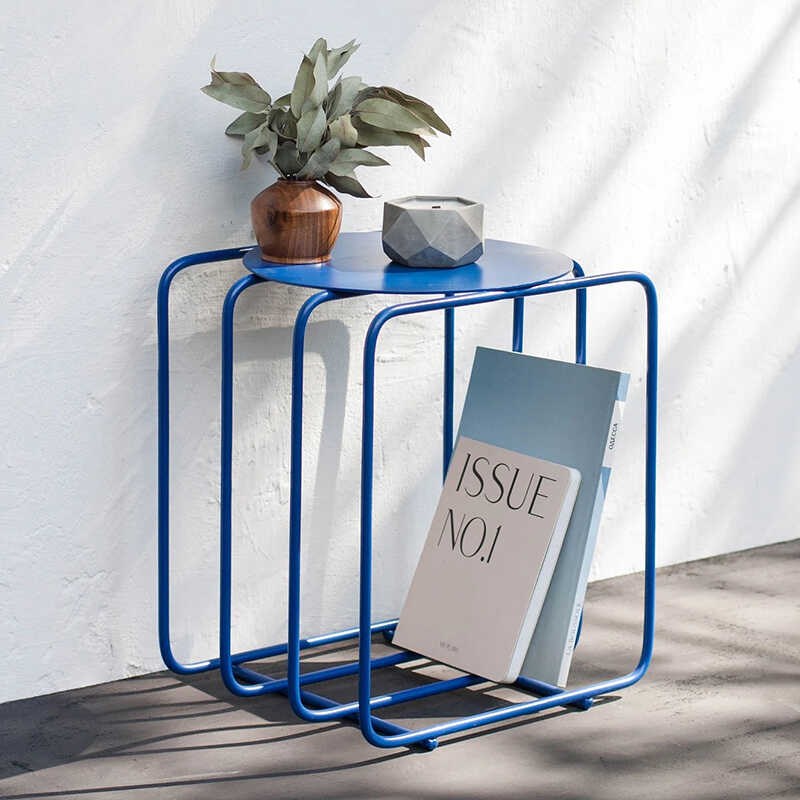 Modern Minimalist Iron Side Table Creative Luxury Small Metal Coffee Table for Small Apartments Baking Paint Finish
