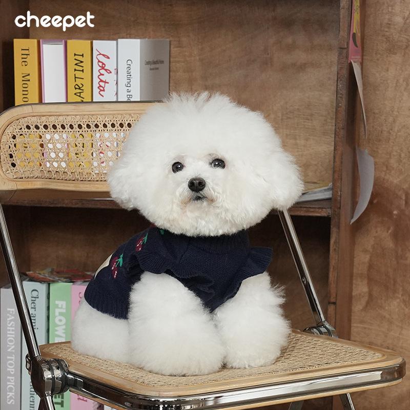 Pet autumn and winter clothing small fly sleeves cherry embroidered sweater teddy bear puppy dog warm pullover knitted sweater