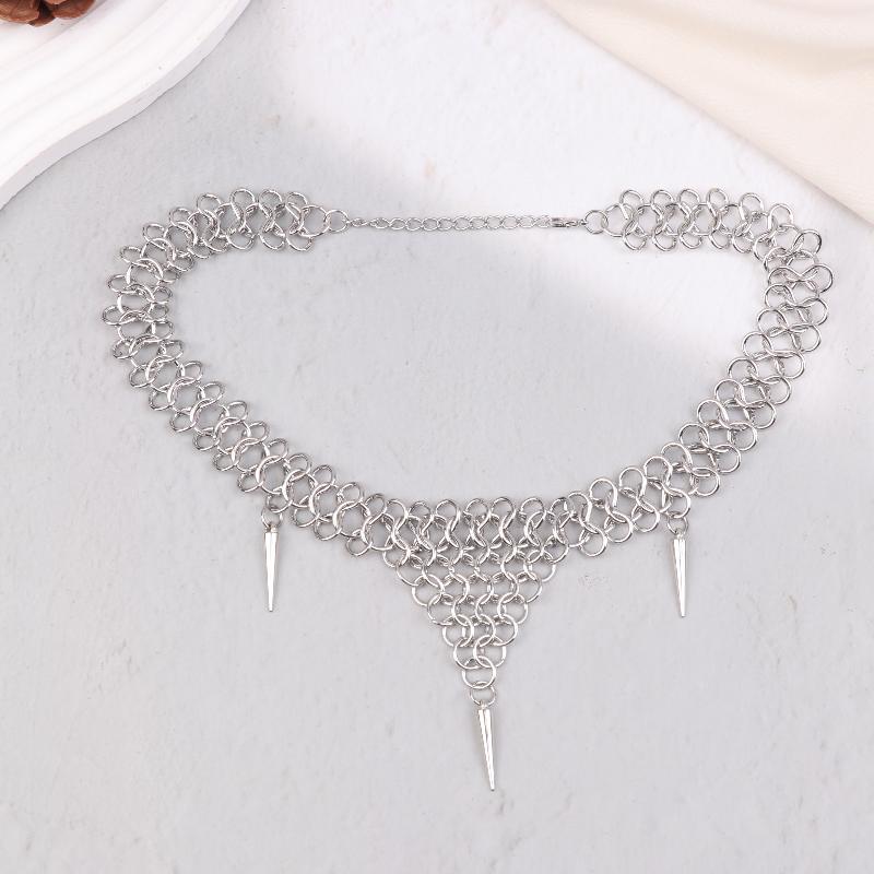 Gothic Hollow Ring Concatenation Chain Rivet Pendant Necklace For Women Fashion Vintage Punk Geometric Accessories Gift