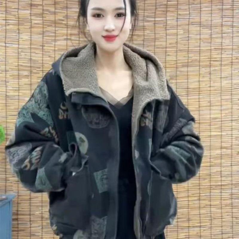 2025 Winter Women's Stylish Plaid Hooded Cotton Coat: Plus Velvet, Thickened, Casual, Versatile, Age-Reducing