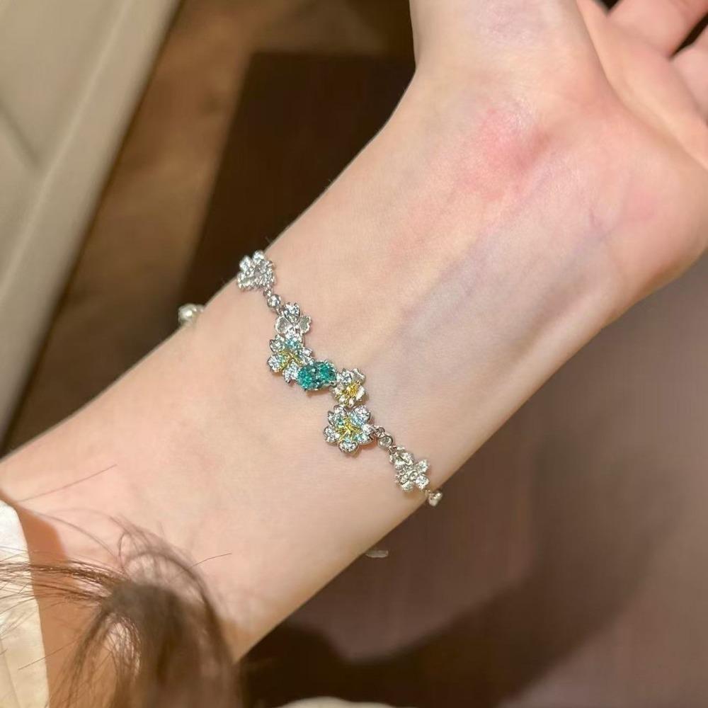 

Vintage Bracelet Women Elegant Floral Stretch Band with Shining Paraiaba Stones Retro Luxury Jewelry