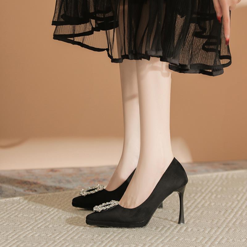 Wildleder quadratische Schnalle High Heels Weiblichkeit spitz königliche Schwester Erwachsenenkleidschuhe professionell wasserdicht Plateau Stiletto Schuhe