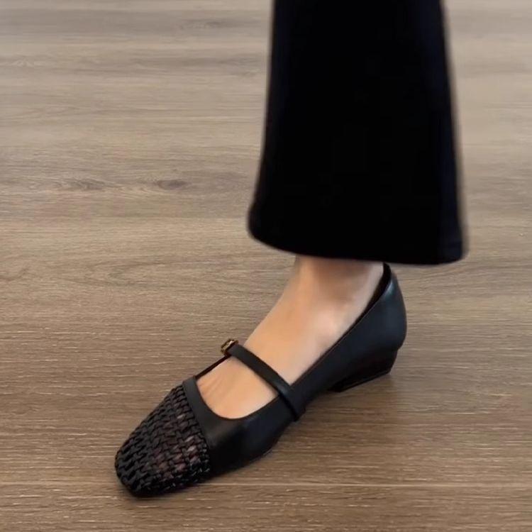 2025 new French woven hollow square head Mary Jane shoes women's word with thick heel soft sole commuting versatile single shoes