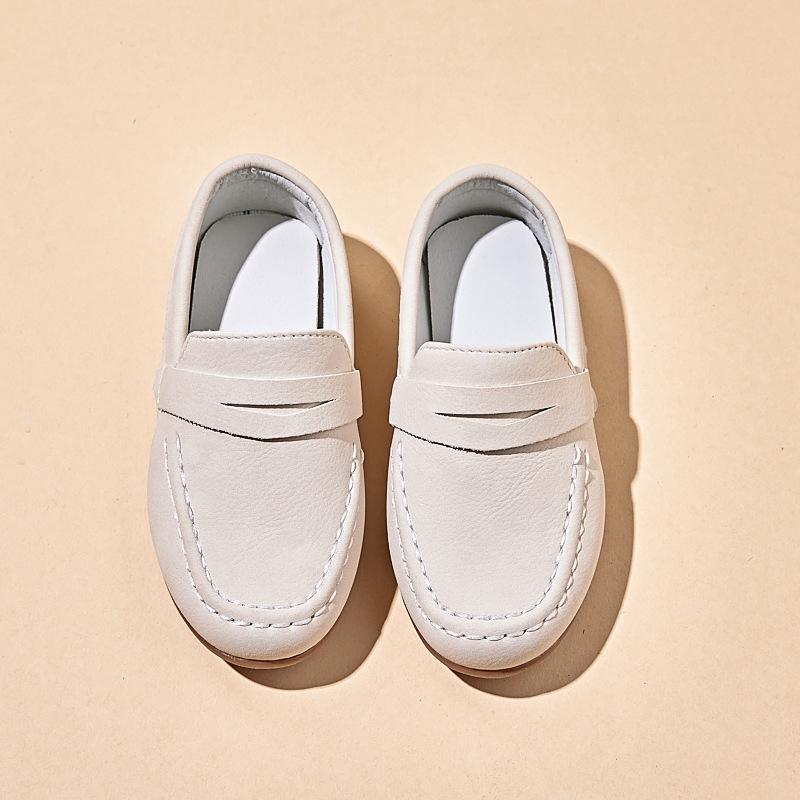 Jarní chlapecké slip-on boty v britském stylu z měkké kůže pro pódium a řeč 2025