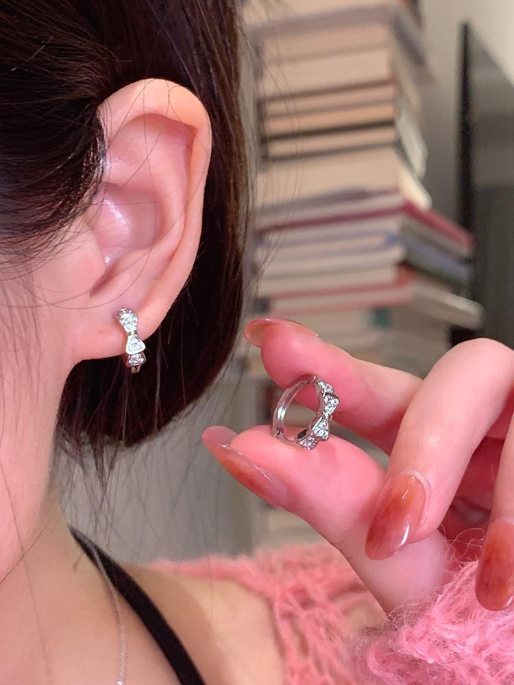Bow ear buckle super fairy less Japanese and Korean zircon earrings autumn and winter ear jewelry tide