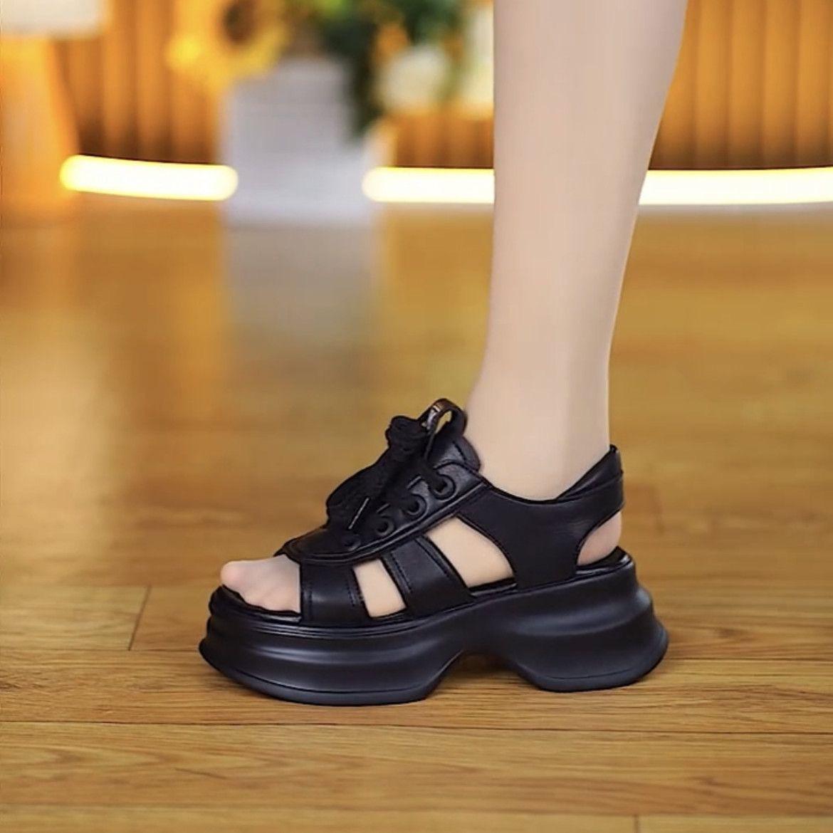 

Мягкие кожаные крутые ботинки, туфли-маффины, новые сандалии с высоким голенищем на мягкой подошве, толстая подошва, увеличивающая рост с юбками, короткие сапоги, ретро-римская мода 40 чёрный