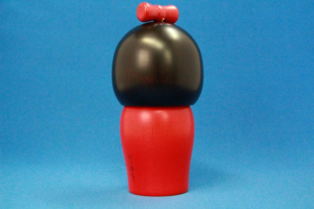 Ein beliebtes japanisches Souvenir in Folk Kokeshi Puppen von Knospen [Hergestellt in Japan] Kunsthandwerk, Kunsthandwerk, Usaburo,