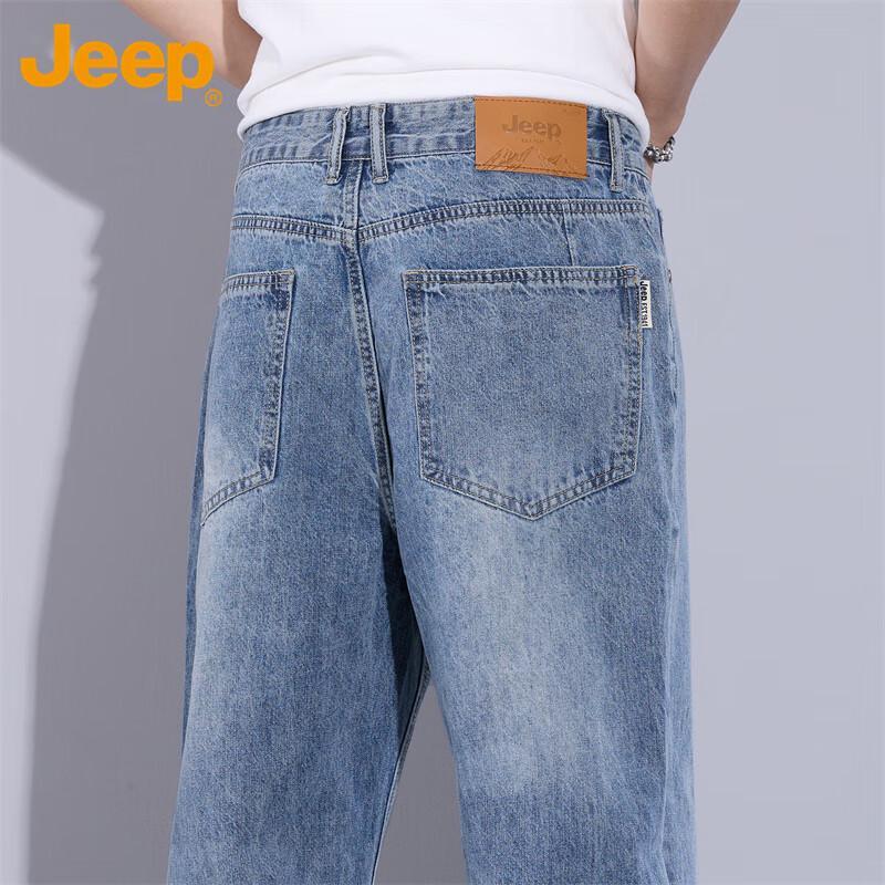 JEEP Men's Straight-Leg Relaxed Fit Stretch Denim Jeans