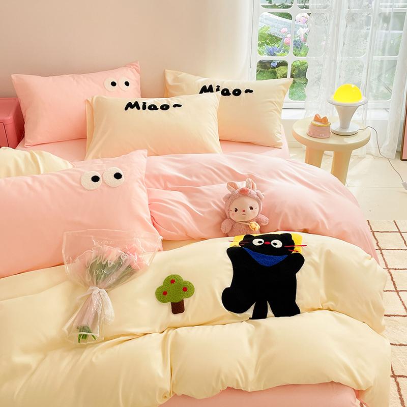 Gentle Cream Tone Duvet Cover Embroidery Craft Kitten Pattern Bedding Skin-friendly Washed Cotton Quilt Cover for Boys and Girls