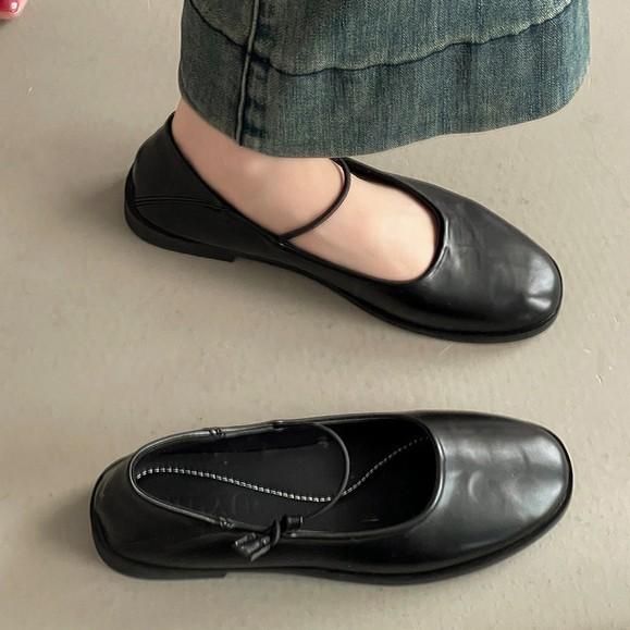 Retro niche simple elastic band ballet shoes women 2025 summer new commuter soft sole comfortable small single shoes