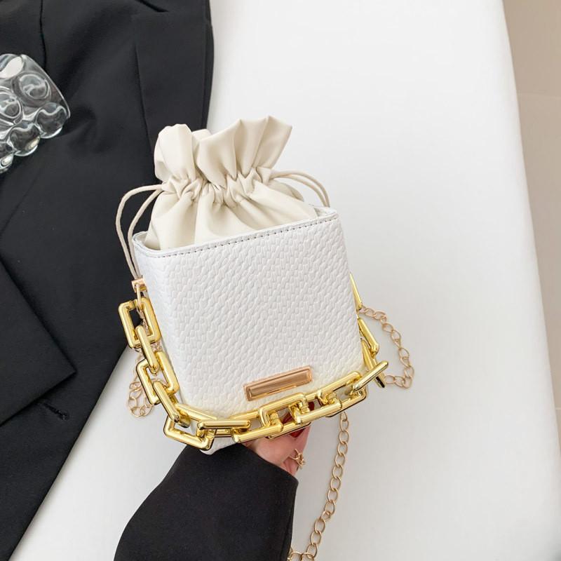 Stylish Modern Bucket Bag For Women In Trendy Colors Perfect For Daily Use