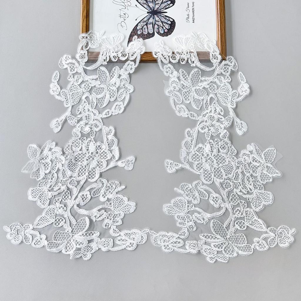 White Mesh Yarn Hollow Embroidery Car Bone Flower Clothing Shirt Dress Patch Flower Decoration Cloth Sticker Accessories
