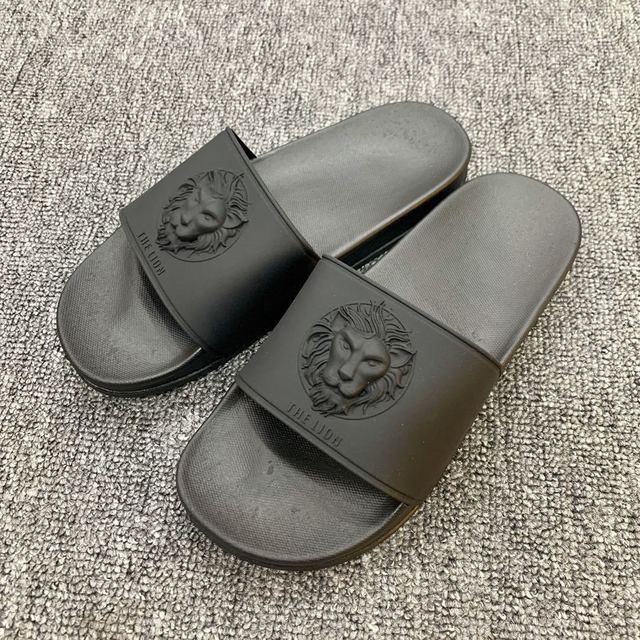 Lion Head Black Casual Slippers Men Fashion Outdoor Anti-slip Beach Flip Flops PVC Male Soft Flat Shoes Indoor Shower Slipper