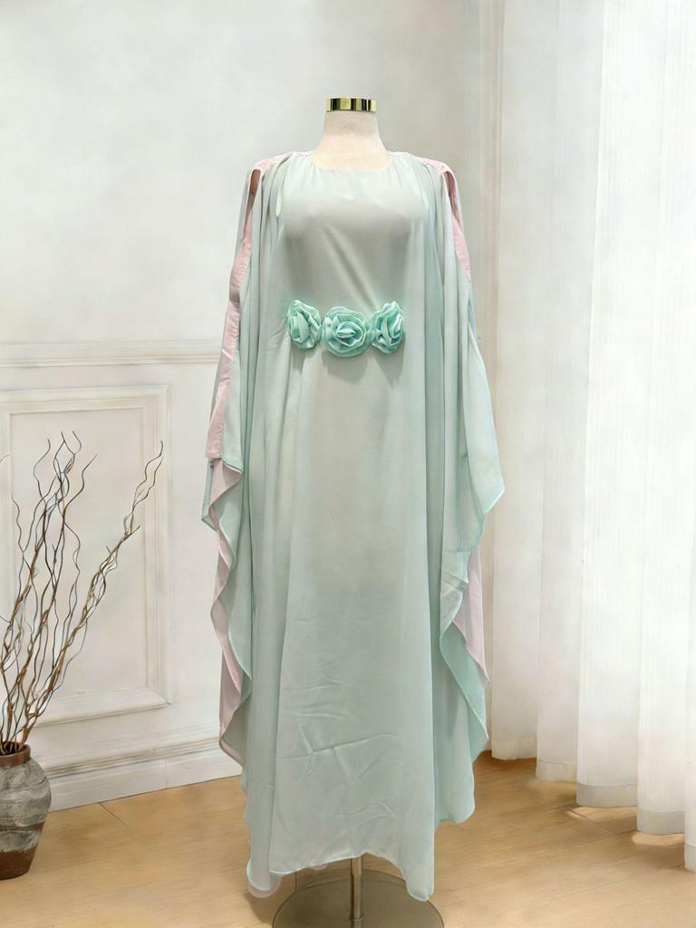 Elegantes einfarbiges Blumen-Kaftan-Kleid - Nahöstlicher Stil