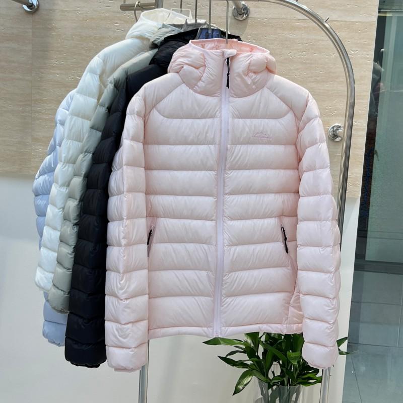 Womens Lightweight Down Jacket With Hood 90% White Duck Fill Short Regular Fit Winter Commute