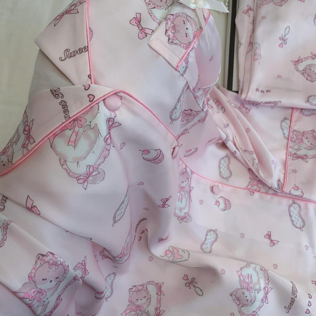 Goodnight Sleepy Cat: Women's Autumn/Winter Ice Silk Pajamas - Cartoon Kitten Print, Long Sleeve & Pants Set