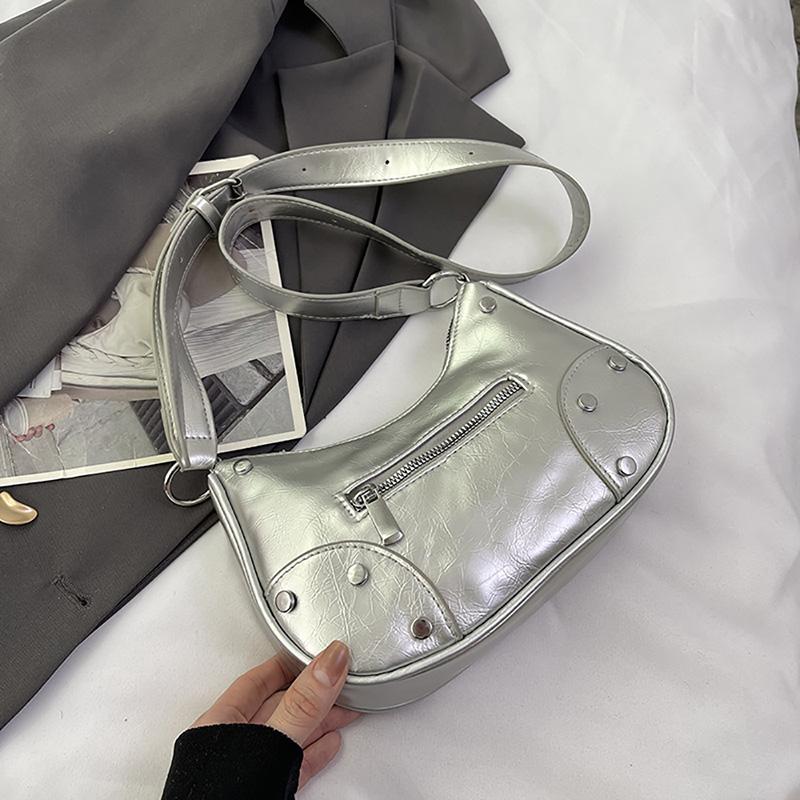 Design Sense High Street Rivet Underarm Bag Fashion Korean Spice Girls All-match Shoulder Bag  New Commuter Crossbody Pack
