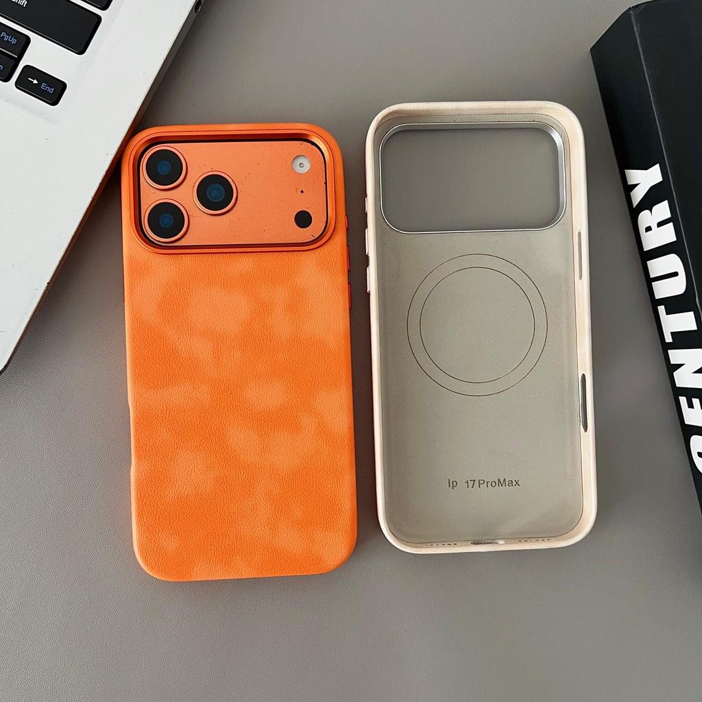 Retro Crazy Horse Leather Grain Magnetic Drop-proof Protective Case for iPhone 17 Pro Max.