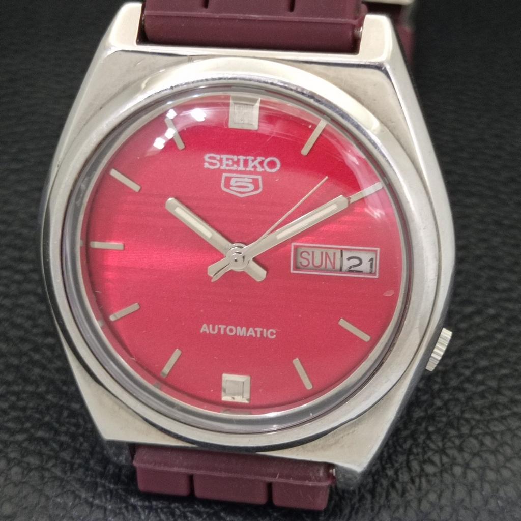 SEIKO 5 AUTOMATIC 7009A VINTAGE JAPAN MENS RED COLOR DIAL WATCH a701480-5 R206b-a701480
