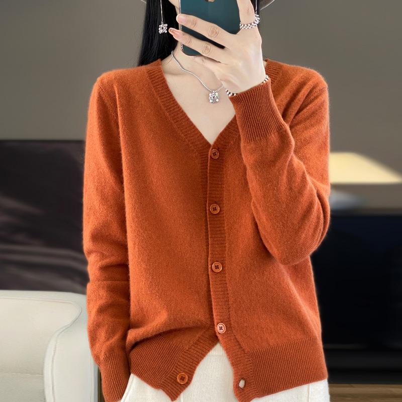 DAFIFY Women's Fashion Casual Fall Winter Solid Color Print Long Sleeve V-Neck Sweaters