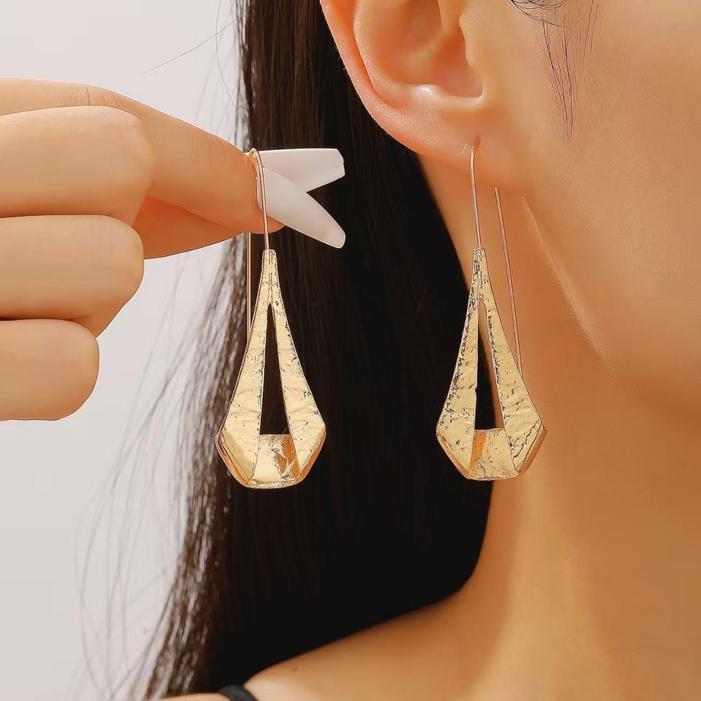 2026 Fashion Simple Geometric Irregular Distortion Earrings Personality Hollow Metal Exaggerated Ear Hook Earrings Wholesale