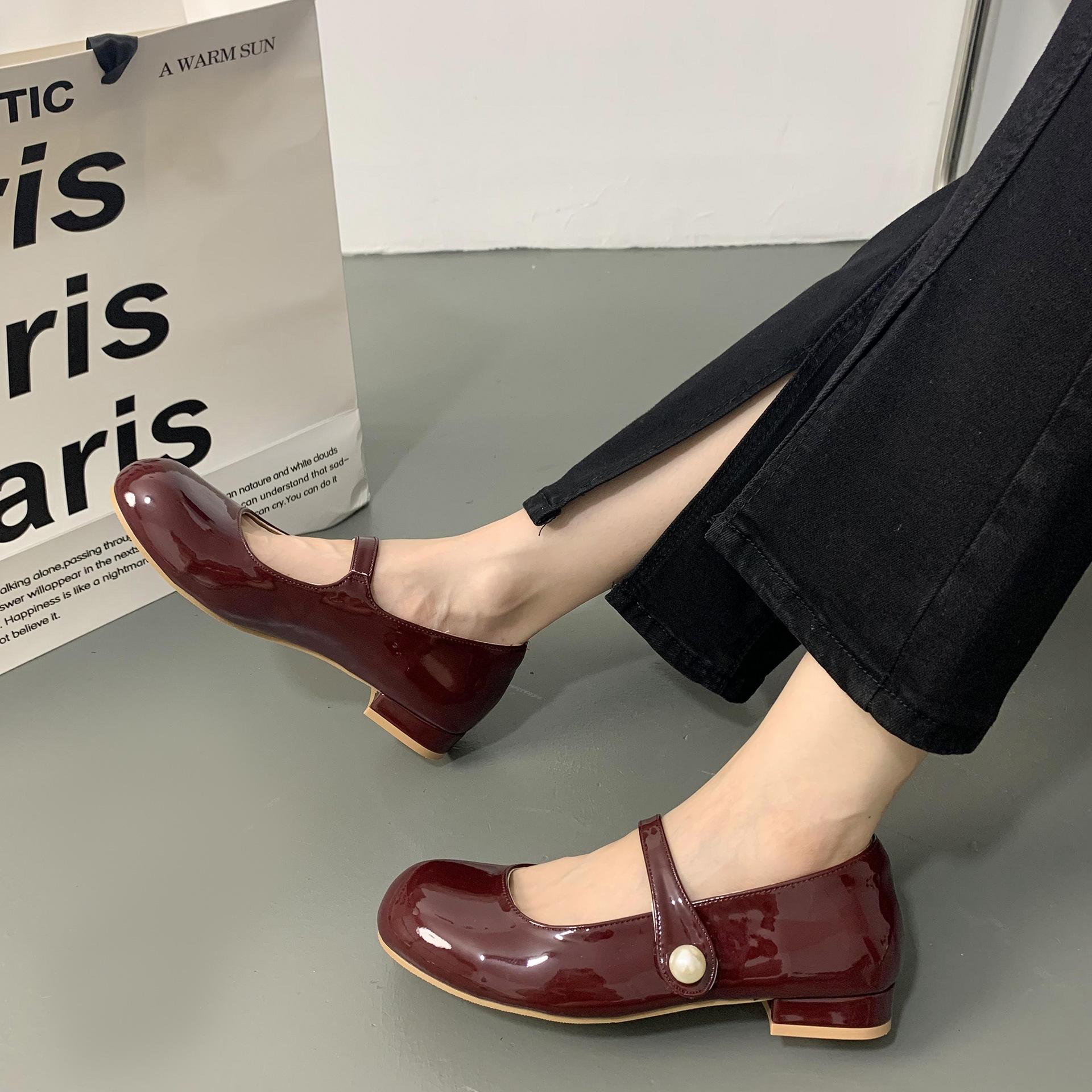 

Французские ретро туфли-лодочки с круглым носком и плоским дном, с неглубоким горлом, женские, новинка 2025 года, универсальные, с юбкой, мягкая подошва, туфли Мэри Джейн 39 бордовый