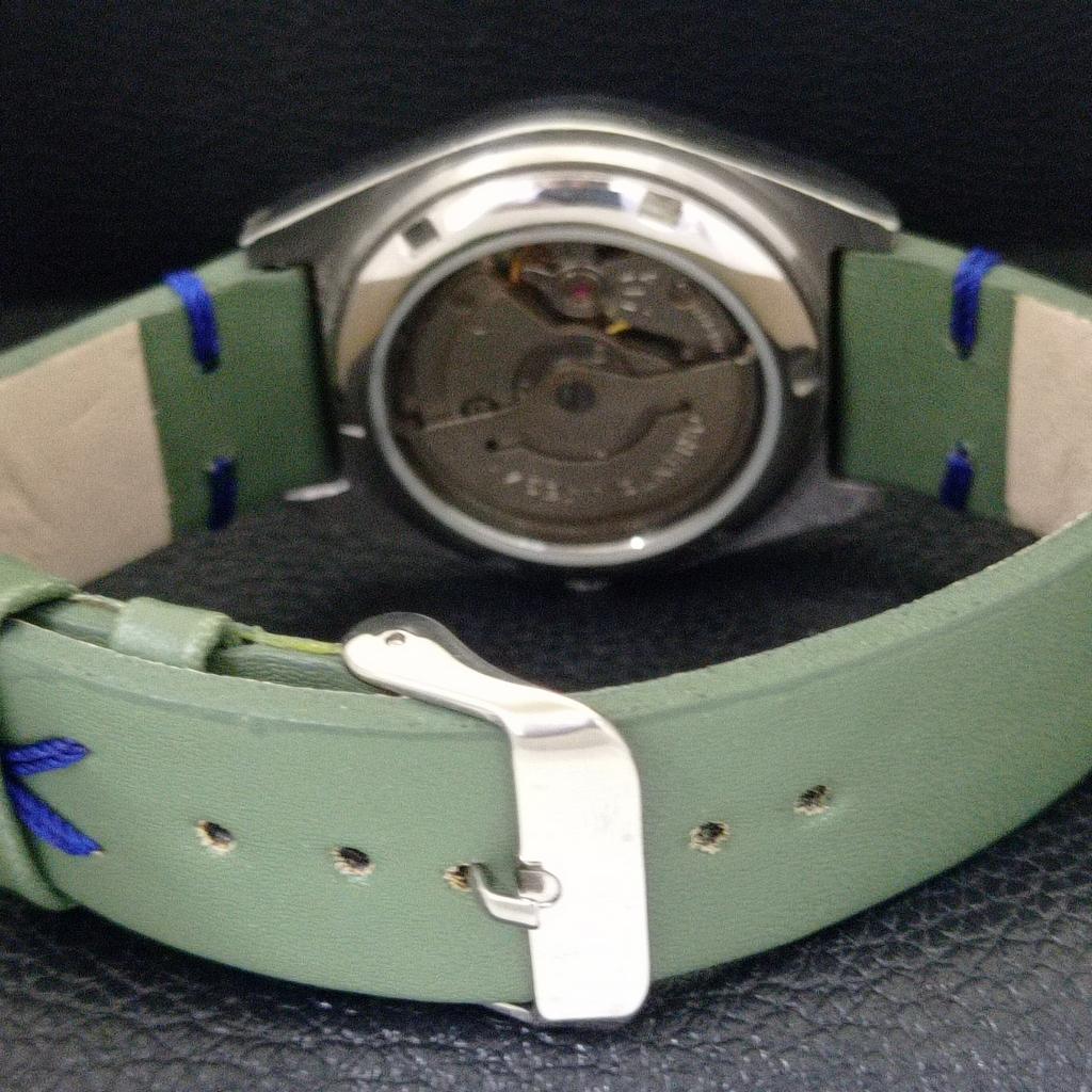 AUTOMATIC 46941 VINTAGE ORIENT JAPAN MENS GREEN COLOR DIAL WATCH a701817-5 R207-a701817