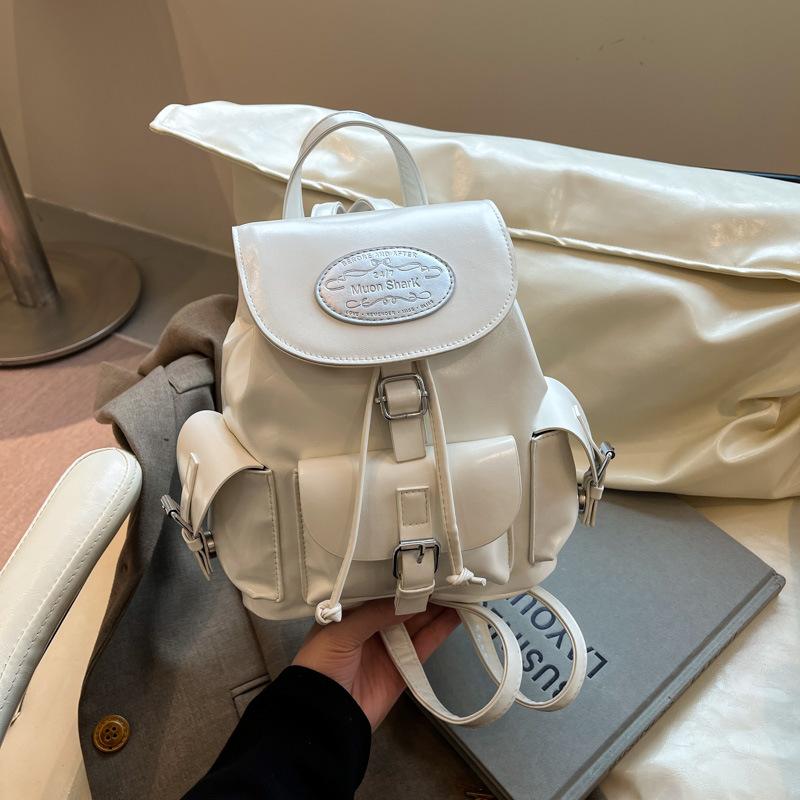 This Backpack Features A Fashionable School Style A Simple Yet Large-capacity Casual Travel Bag