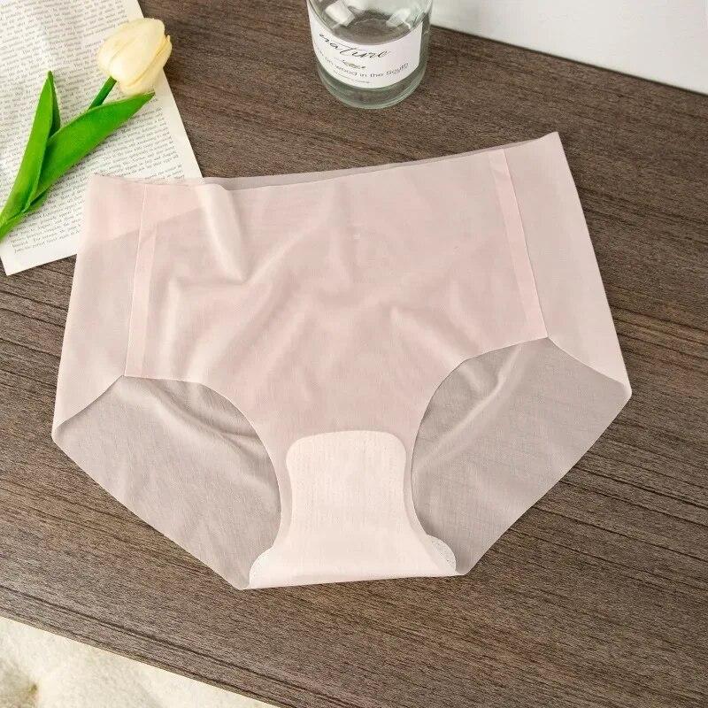 Ice Silk Seamless Underwear Ladies Summer Ultra-thin Sense Quick-drying Pants 3D Peach Hip Fitness Briefs