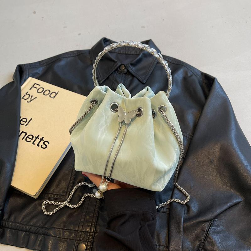 Modische Luxus-Handtasche in gefalteter Beutelform, Einfache Ketten-Umhängetasche