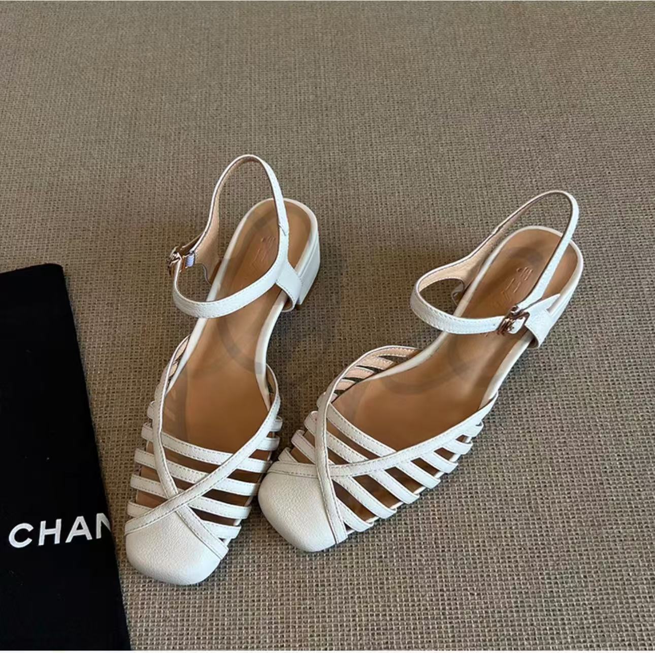 Sheepskin version non-slip thick heel thin belt combination hollow buckle rear empty bag head sandals women s middle heel 35 4669₽