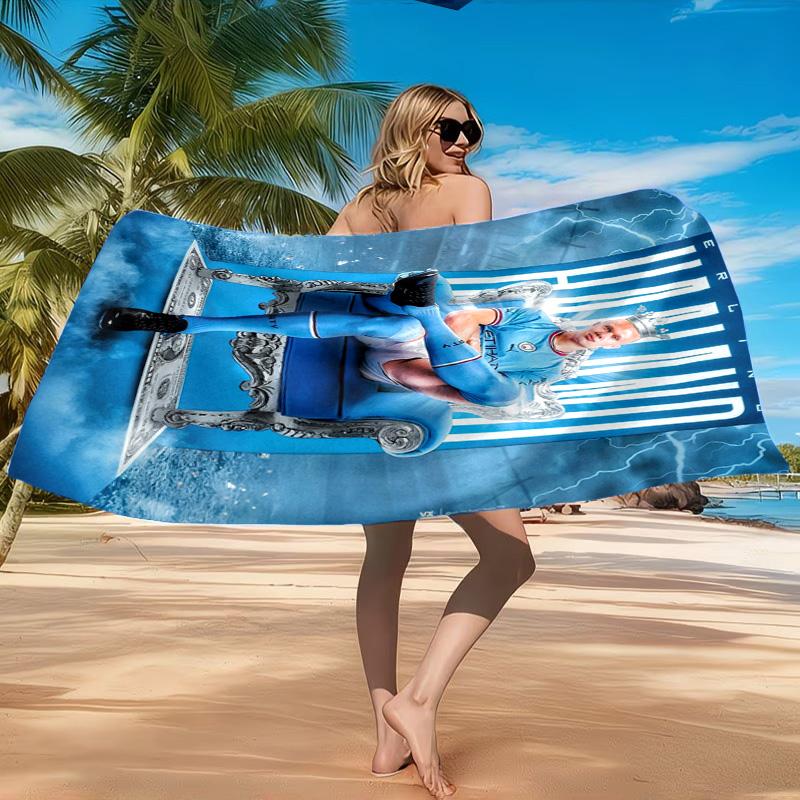 Asciugamano da Spiaggia Giocatore di Calcio Haaland, Asciugatura Rapida, Facile da Curare, Adatto Sia per il Fitness che per le Vacanze al Mare, Essenziale per lo Sport