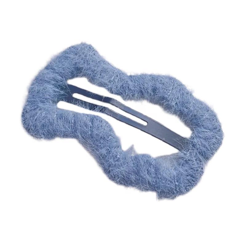 Autumn/Winter Plush Hair Clip for Women: Cute, Simple BB Clip for Bangs & Sides