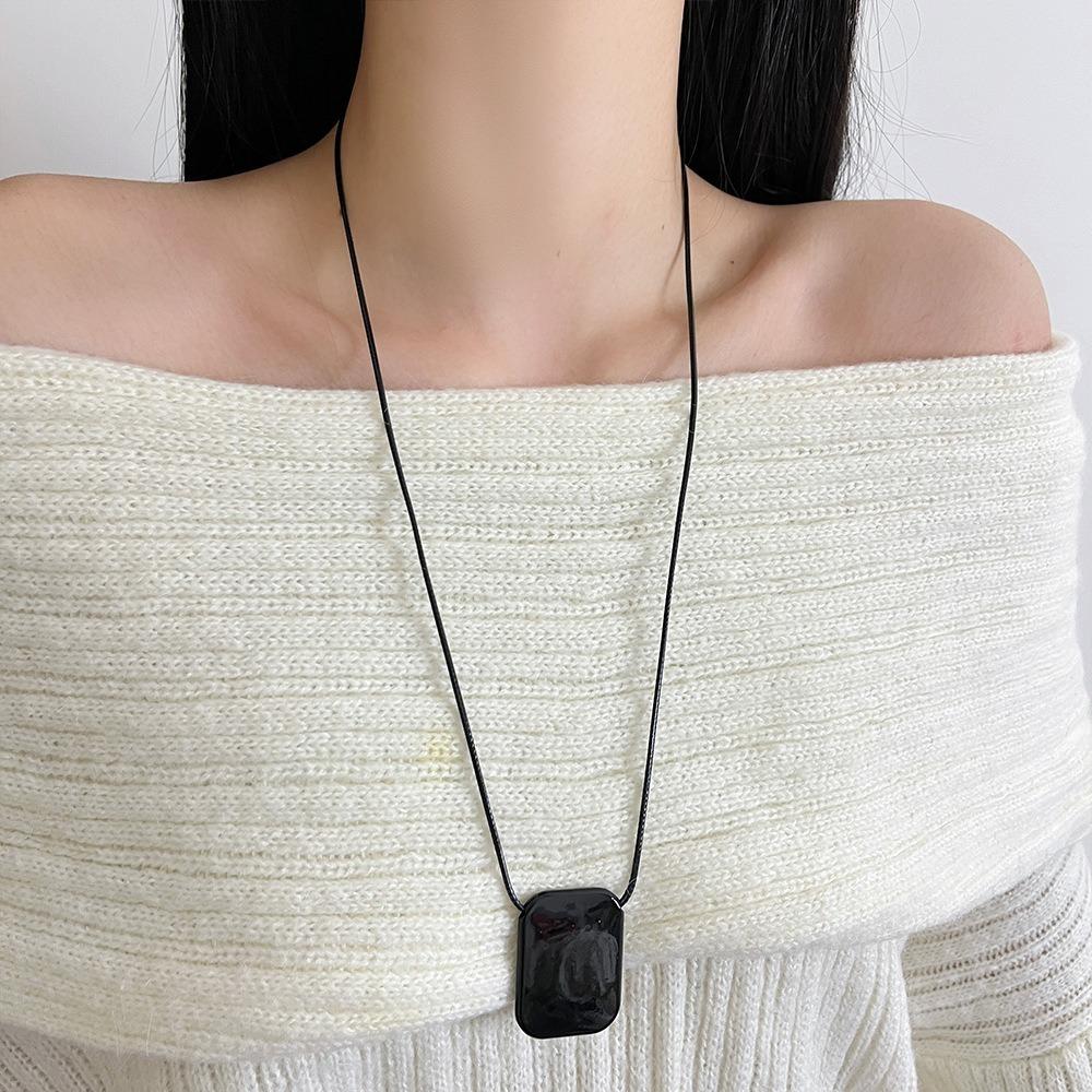 Adjustable Square Pendant Necklace Leather Rope Fashion Necklace Vintage Long Sweater Chain Girl