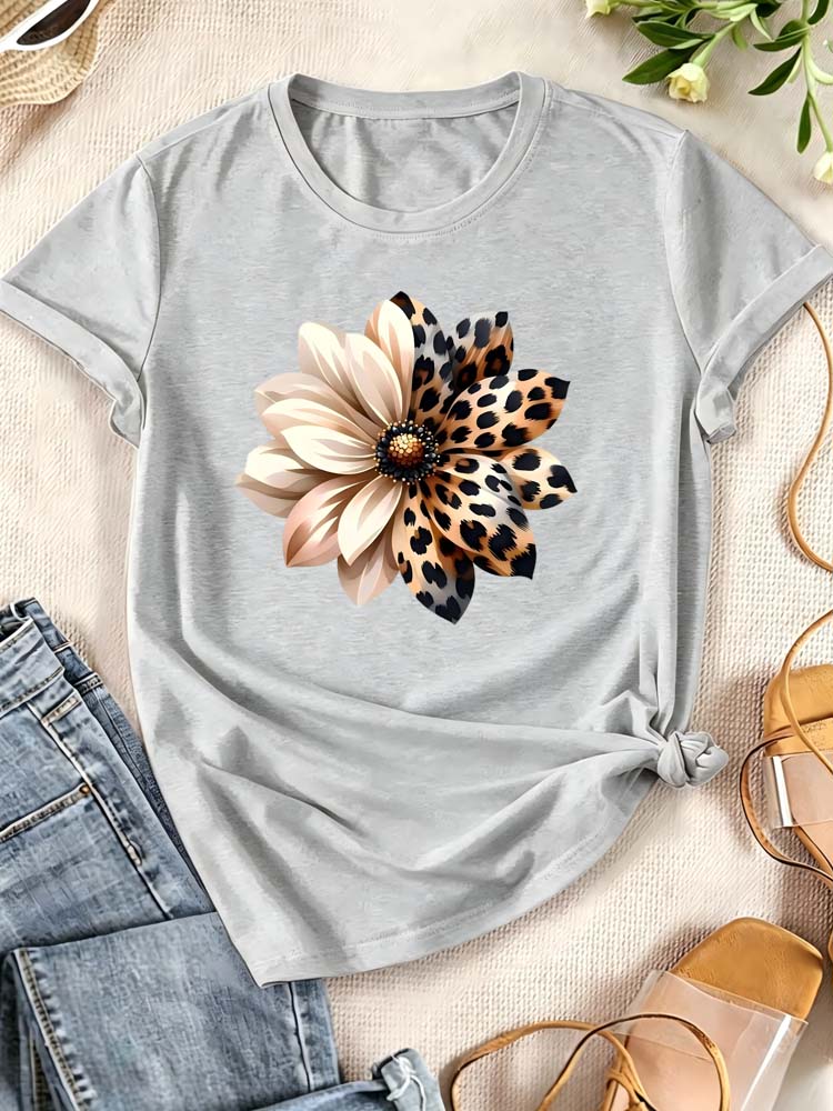 Watercolor Leopard Print Flower Women T-shirt Fashion Graphic Clothing Funny Harajuku T-shirt Female Clothes Tops