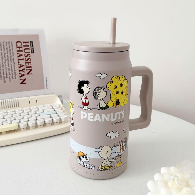 Snoopy Large-Capacity Insulated Cup, Giant Ice Cup, High-Value Student Water Bottle with Handle and Straw, Portable