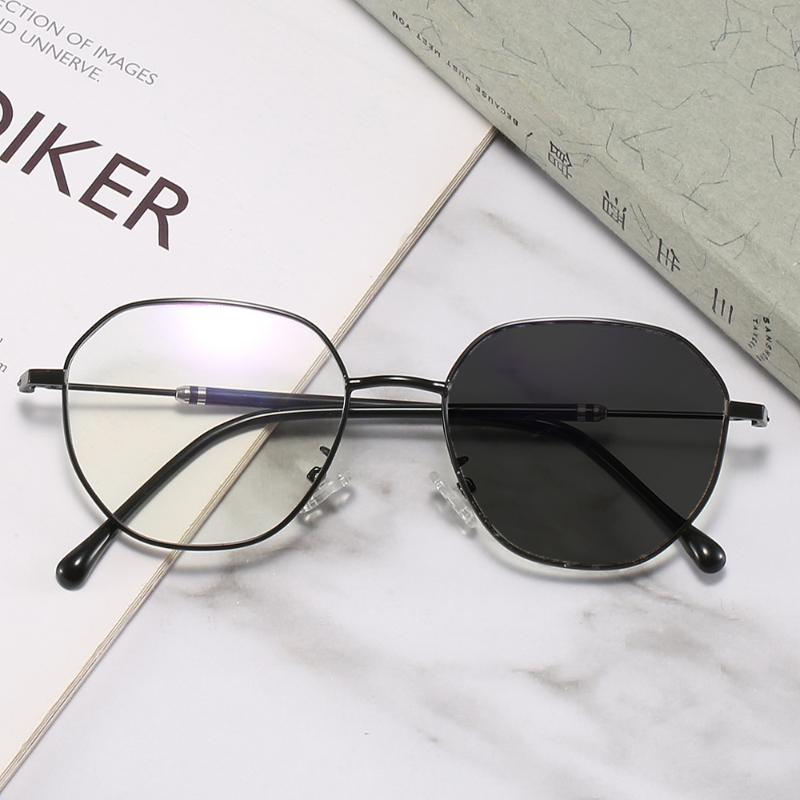 Nowe Damskie Męskie Fotochromowe Optyczne Okulary Okulary Wielokątne Zwykłe Okulary Retro Metalowa Oprawka Okulary Blokujące Niebieskie Światło