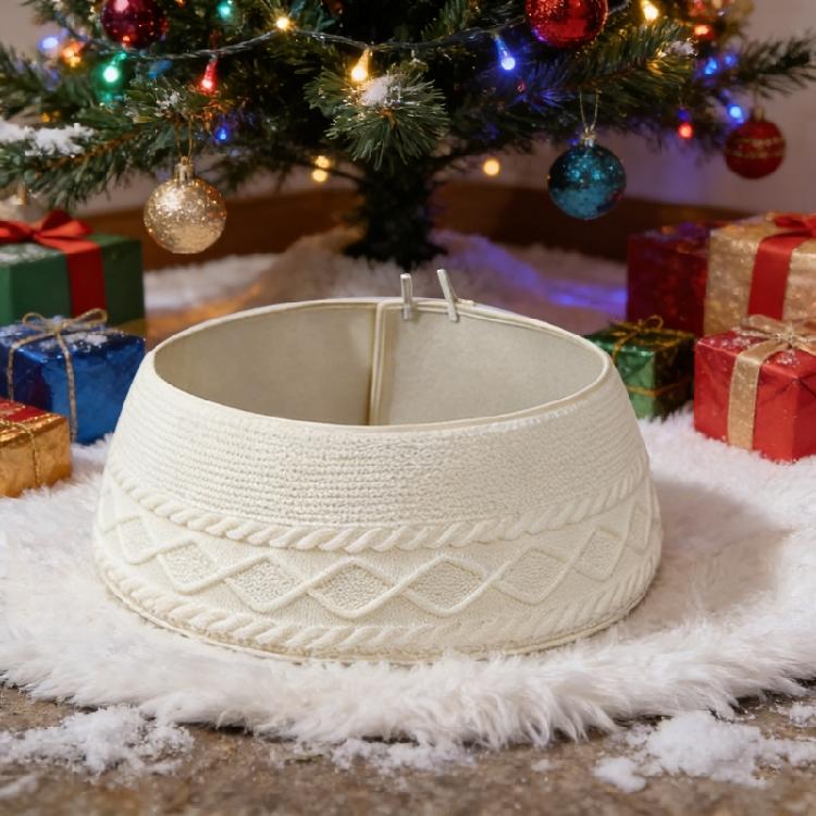 Classical Design Knitted Tree Skirt With Secure Clamping System Christmas Tree Skirt with Clips For Seasonal Celebration