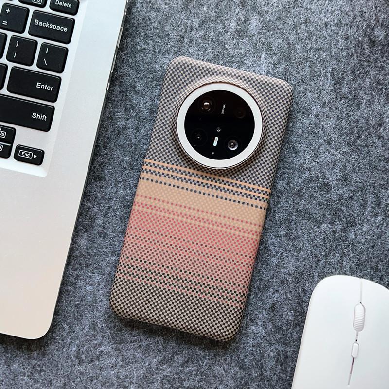 

This Is A Magnetic Phone Case for Huawei Mate70pro with A Matte Carbon Fiber Texture and An Ultra-thin PC Protective Case for Mate60Pro Honor X60Pro