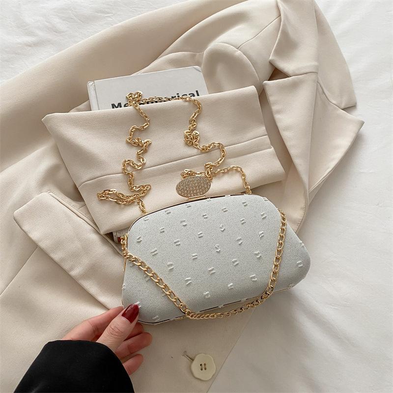 Hong Kong Style Fashion Design Hard Shell Solid Color Versatile Dinner Bag Women's Fashion 2025 Summer New Shoulder Messenger Bag