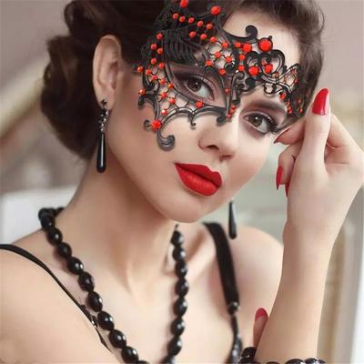 Sexy Kovově vykládaná Červený diamant Ultra tenká Narozeninová párty Módní Sexy Maska na oči Taneční vystoupení Cosplay Poloviční obličej Princeznovská maska