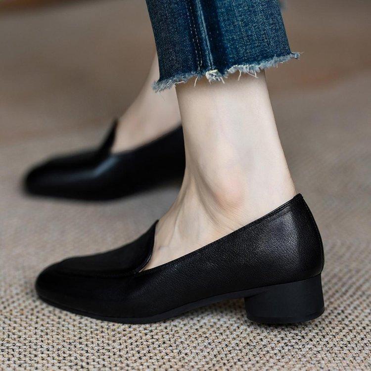 Loafers Soft-soled Mother Middle-aged Work Shoes Leather Shoes Casual 2025 Spring New Doudou Women's Shoes Shallow Single Shoes