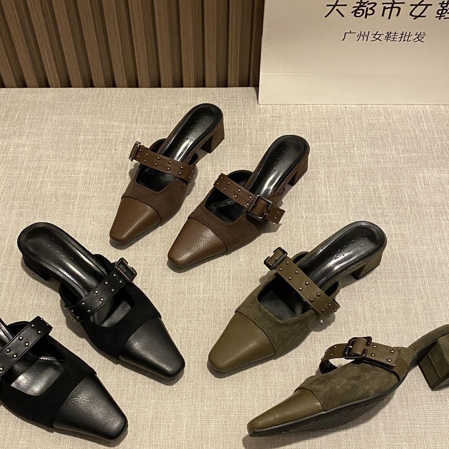 2025 Spring and Summer New Fashion Internet Celebrity Catwalk Retro Black Rivet Square Head High Heel Sandals Women's Half Drag Outside