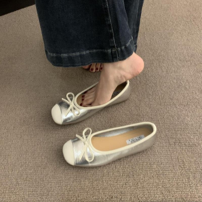Gentle ballet ladyshoes flat shoes French retro soft sole silver new Chinese red single shoes spring small fragrant wind women's shoes