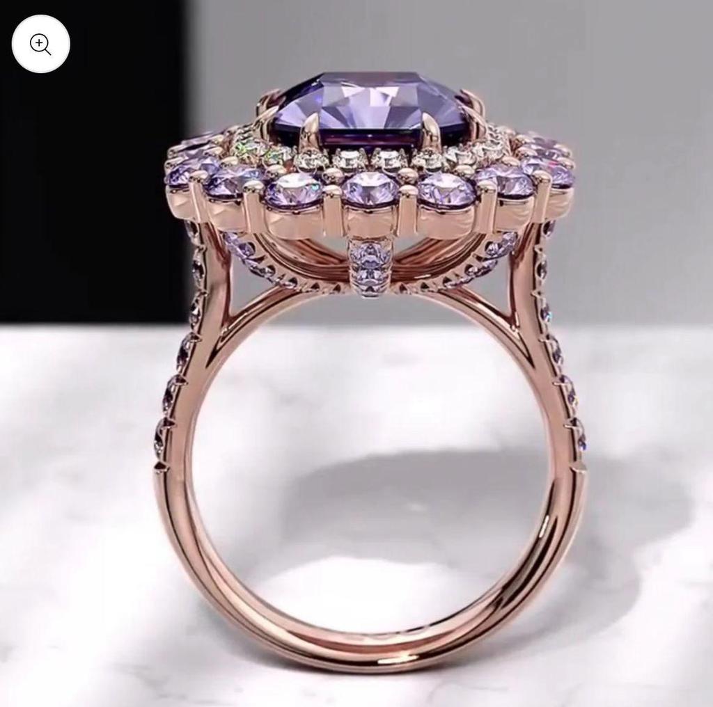 Otevřený nastavitelný prsten v barvě růžového zlata s fialovým diamantem a plnými diamantovými akcenty