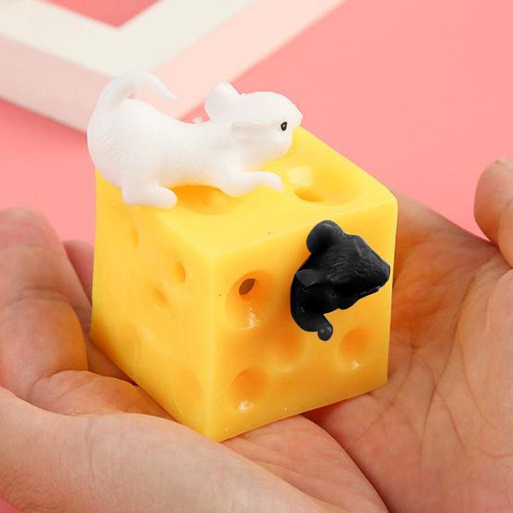 Cute Cheese Mouse Creative Tricky Scary Pinch Music Decompression Toy