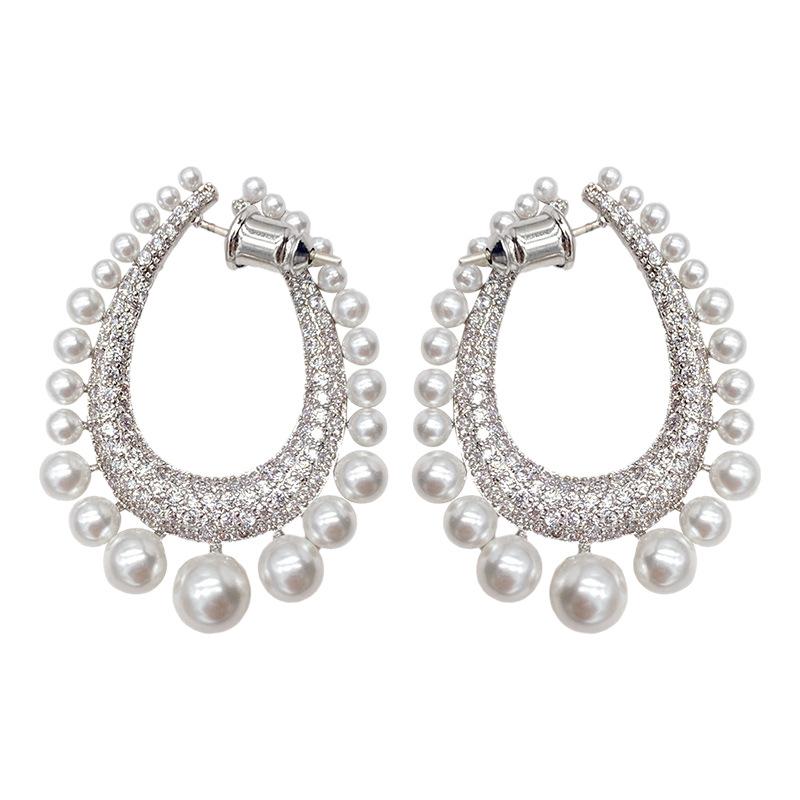 A Row of Pearl Water Drop Earrings Full of Diamonds, Women's Pearl Diamond-encrusted Removable Earrings