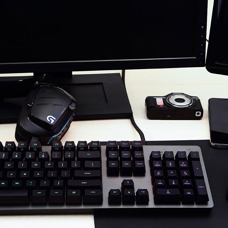 Logitech G512 Mechanical Gaming Keyboard and G502 HERO Mouse Bundle