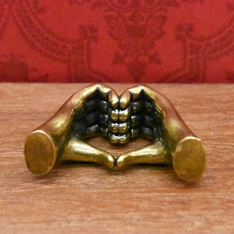 Vintage Brass Heart-Shaped Hand Statue, Love Hand Sculpture Model Ornament Home Office Desktop Decor